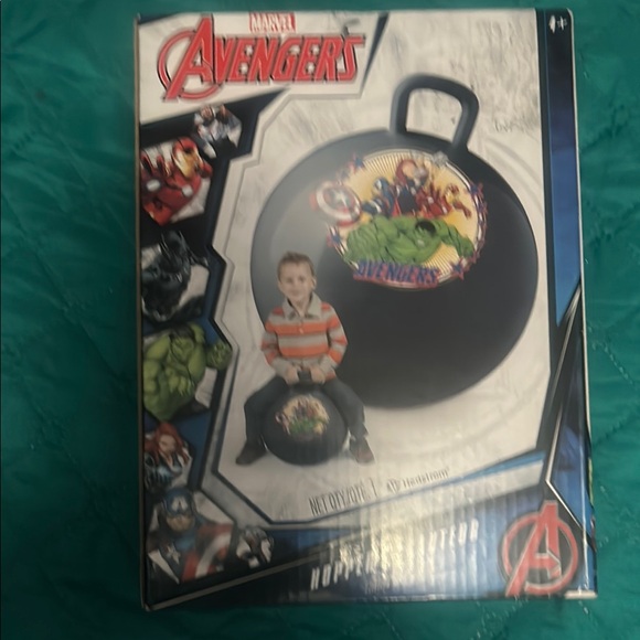 Marvel Avengers Hopper Ball - Picture 6 of 6